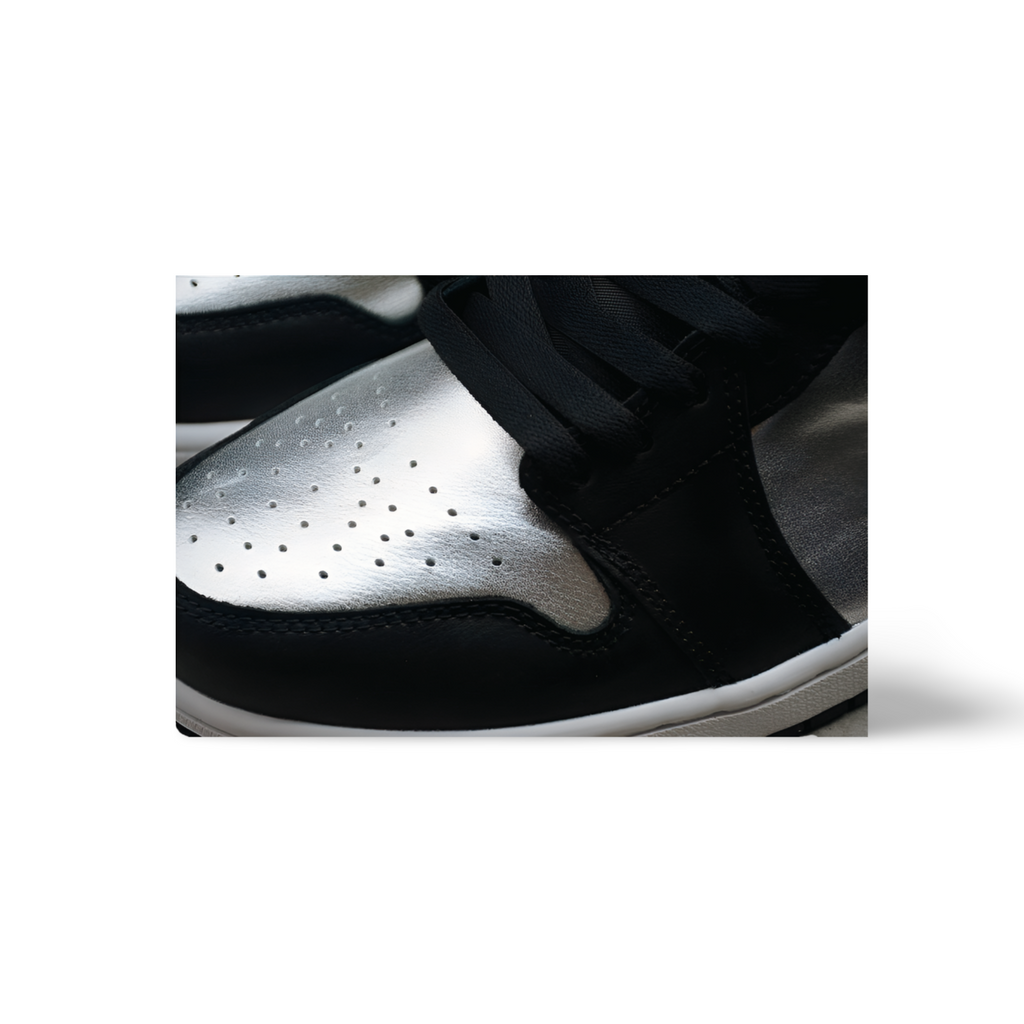 Air Jordan 1 Low “Black Metallic Silver”